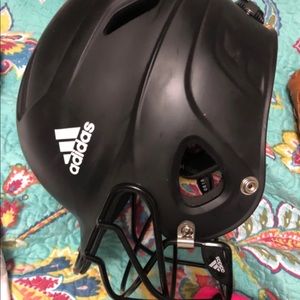 Adjustable softball helmet